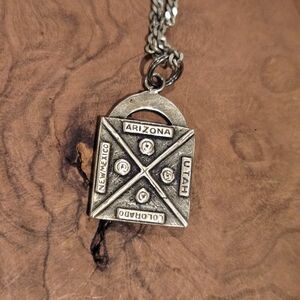 Vintage Sterling Silver 4 Corners States Pendant Necklace